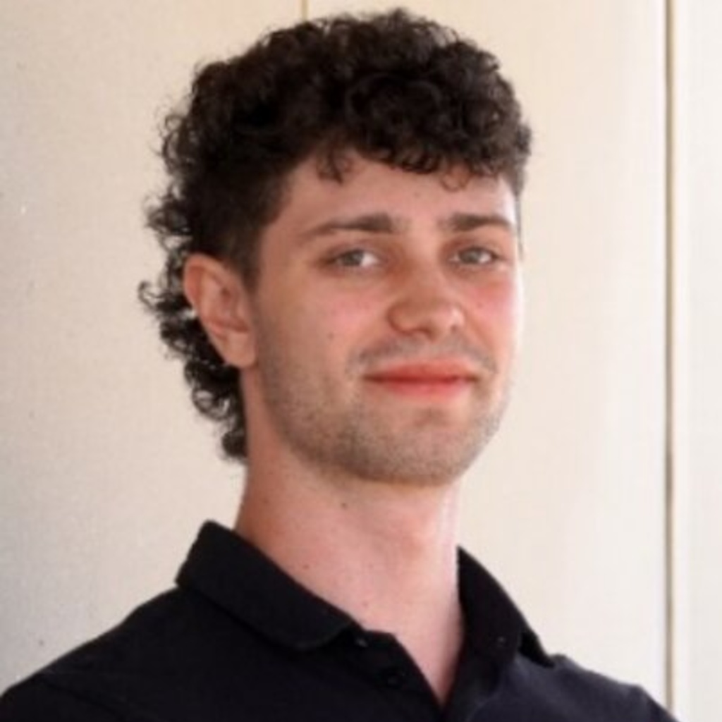 Alex Bio Photo